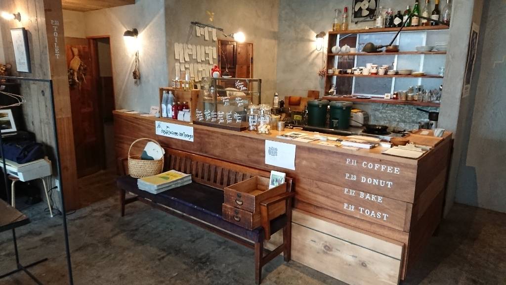 リノベカフェ
「栞日」でひと休み / 3