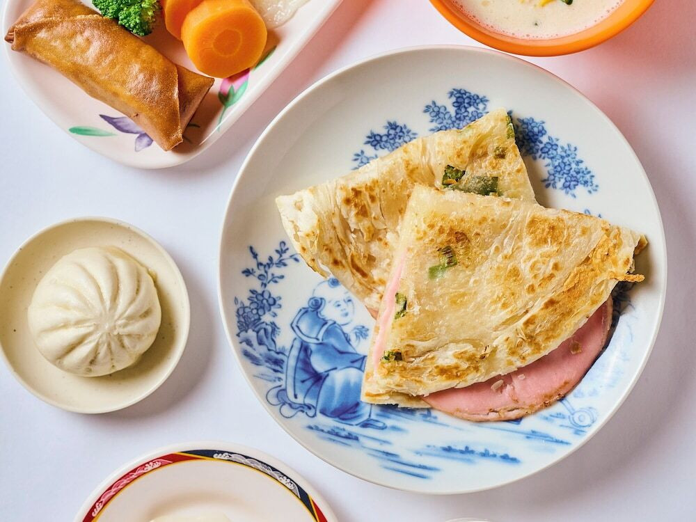 朝食