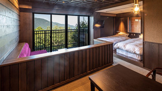 *本館和モダン 足柄 - 懐石コースの夕食と和定食の朝食（ともに魚介類が中心）の1泊2食付