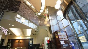 内部エントランス / 3