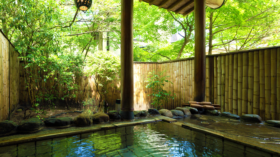 [Open-air bath]