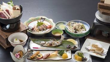 旅館のお食事処 / 27