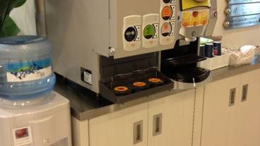 朝食スペース / 10