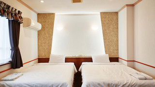 ツインルーム ダブルベッド 2 台 禁煙