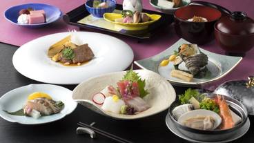 食事・飲み物 / 9