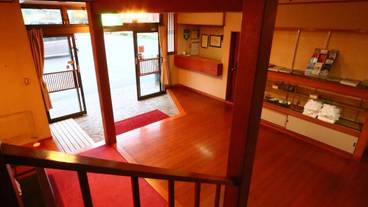 内部エントランス / 2