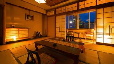 客室内のダイニングエリア / 13