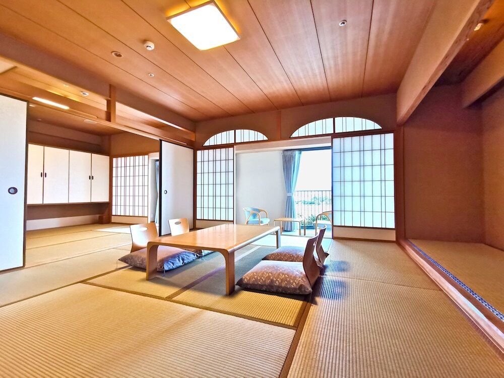 オープンテラス付き温水プールは、写真映え確実☆3450774