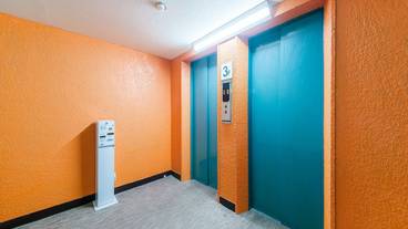 エレベーター / 3