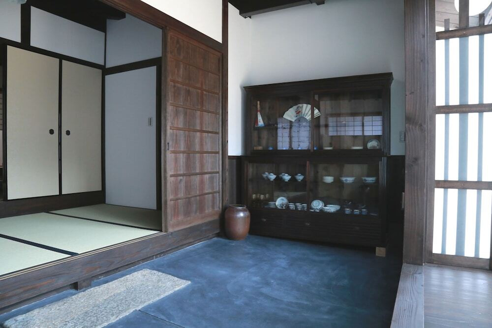 町家らしさを存分に生かした美観地区内の宿4060532