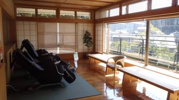 マッサージチェアコーナー / 4