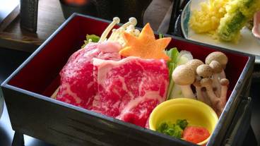 食事・飲み物 / 3