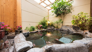 温泉岩風呂付き建て離れ: 和室二間以上 [さくら荘] 禁煙