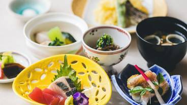 食事・飲み物 / 4