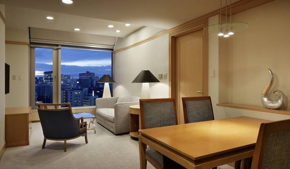 洗練されたホテルで
おしゃれ＆快適な時間 / 2