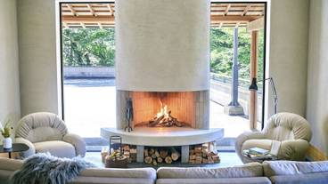 エントランス　暖炉 / 1