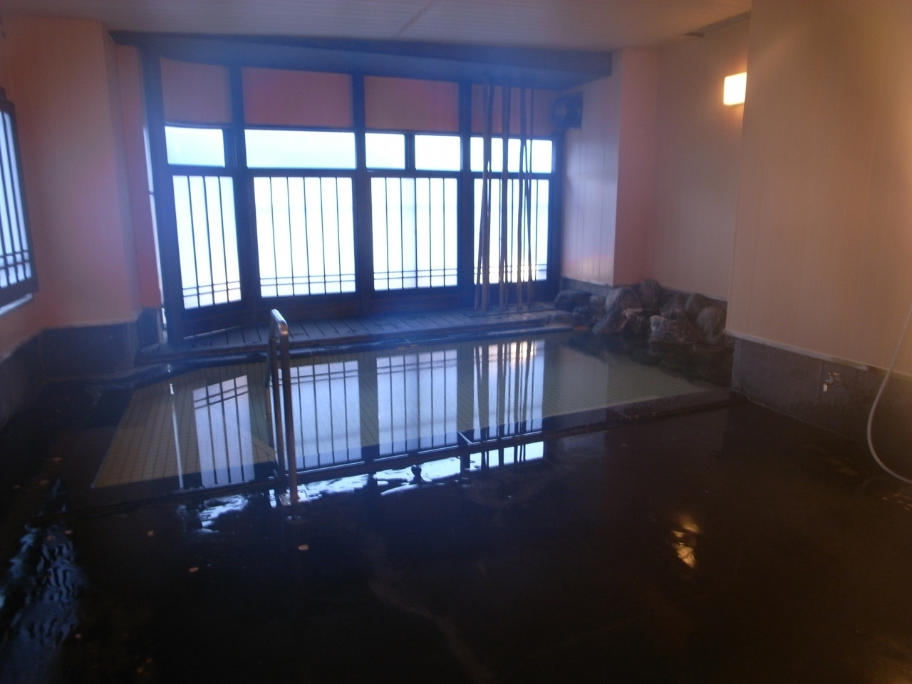 現代の旅籠でまったり。温泉と創作料理を楽しむ大人旅3845473