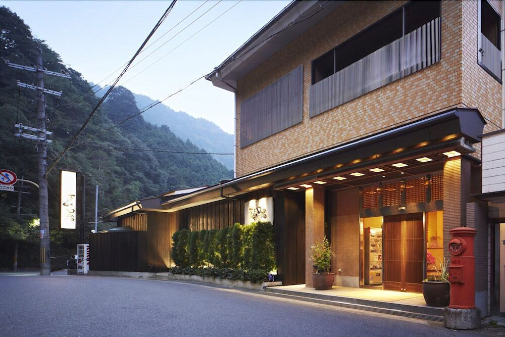 清流を望む癒しの宿3982145