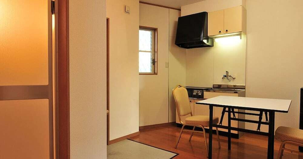 客室内のダイニングエリア