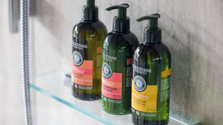 デラックス 4 人部屋 バルコニー マウンテンビュー