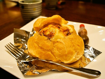 「蜂の家」 料理 9920213 ジャンボシュークリーム