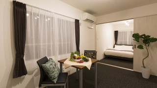 デラックス アパートメント