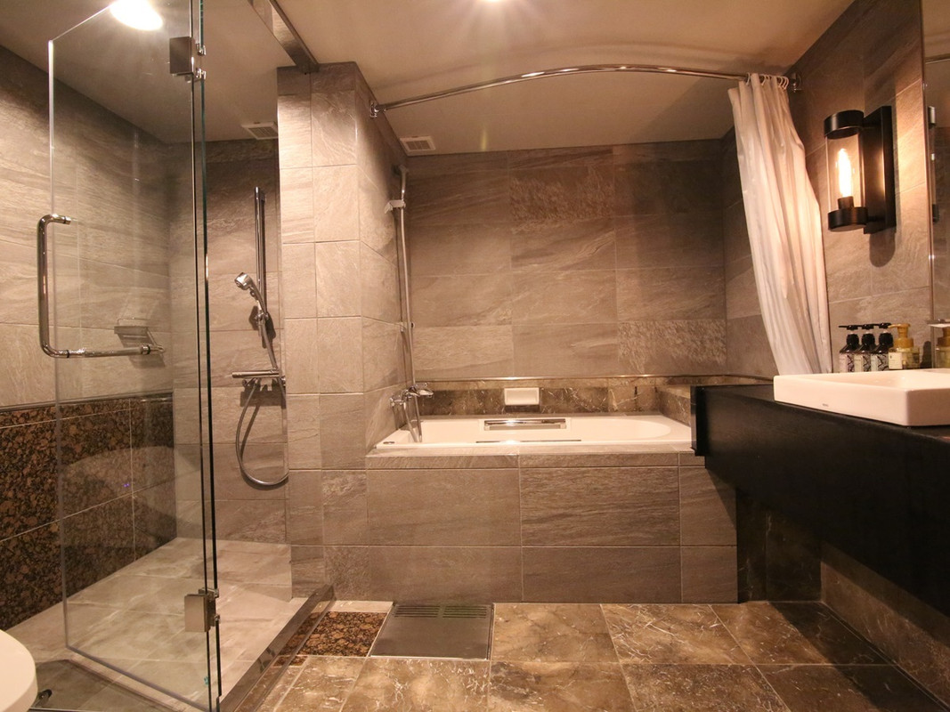 デラックストリプルのバスルーム