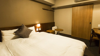 クイーンルーム 禁煙 (17.2平米)