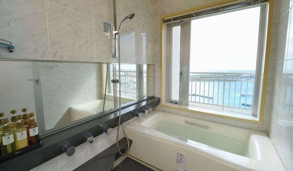 ぱいぬしまスイート　浴室 / 2