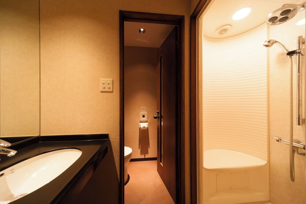 バスルームのシャワー