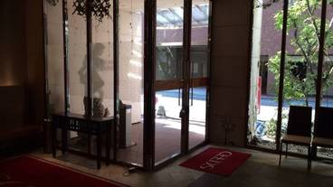 内部エントランス / 2