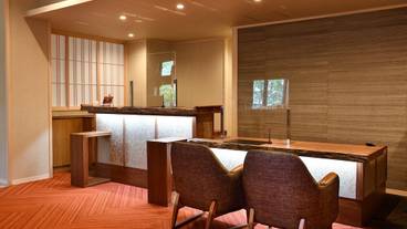 コンシェルジュ デスク / 1