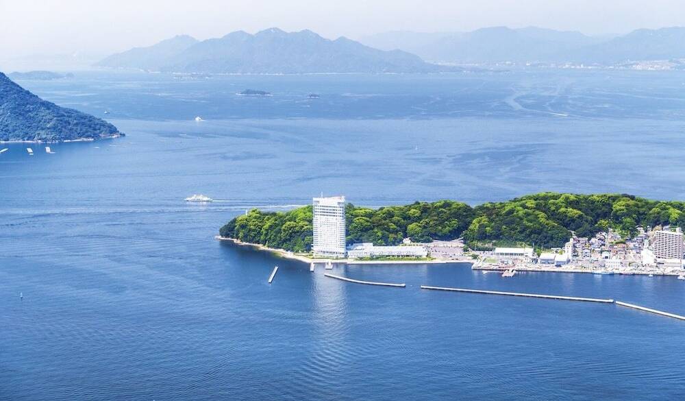 瀬戸内海の絶景と
広島観光を満喫する旅 / 1