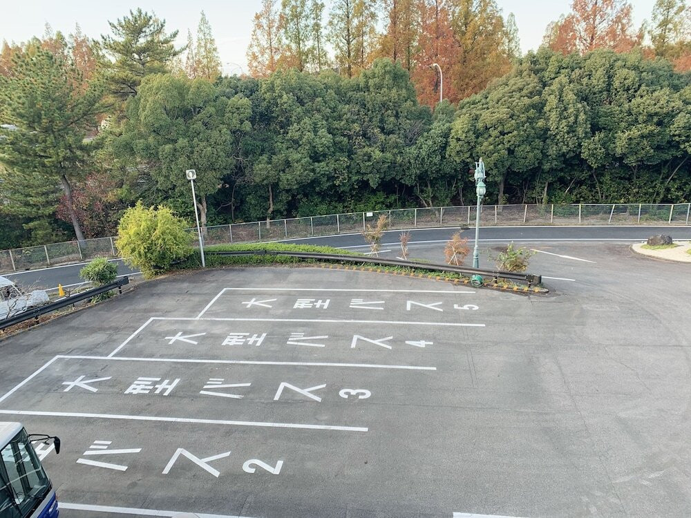 RV またはトラック用駐車場