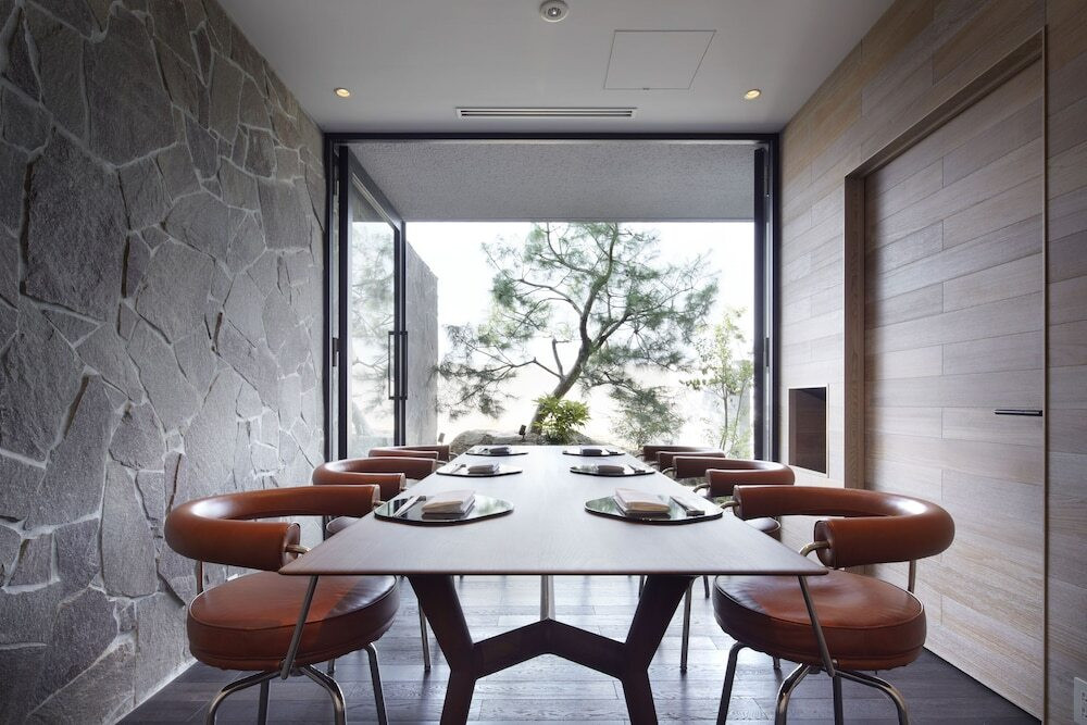 鮨・日本料理「暦」個室