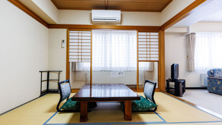 [禁煙] 特別室 (66㎡~68㎡)〈海側〉