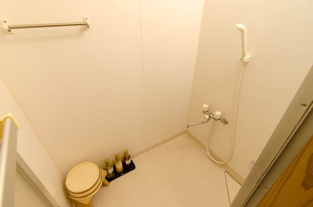 バスルームのシャワー