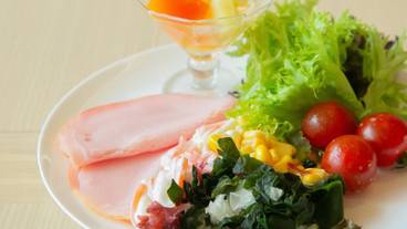 食事・飲み物 / 3