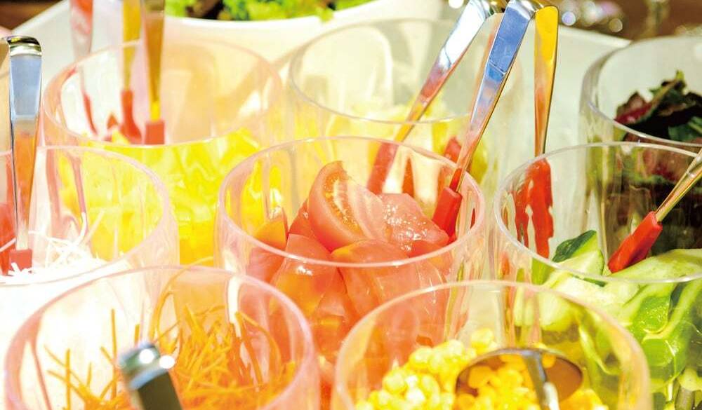 カラフルなサラダバー / 4