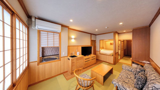 リニューアル [和洋室（3名定員1名布団利用)]内風呂付(信楽焼)…45平米