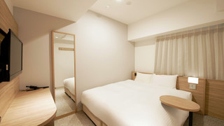 [禁煙] コンフォートダブル (クイーンベッド1台)