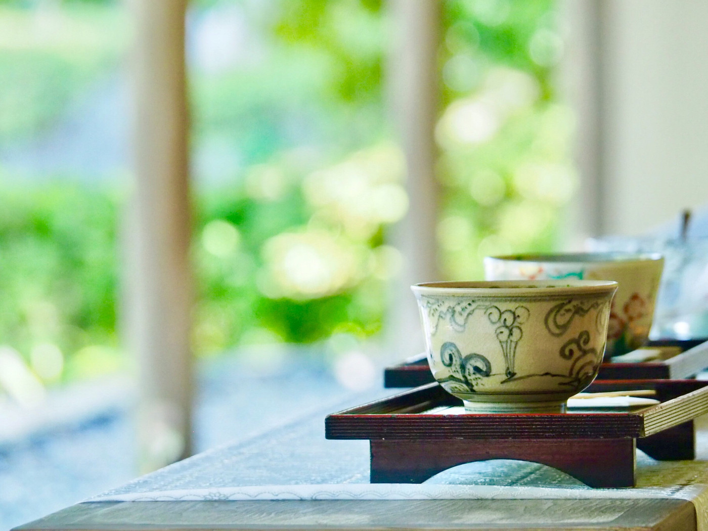 抹茶を飲む時は背筋がピンとします。