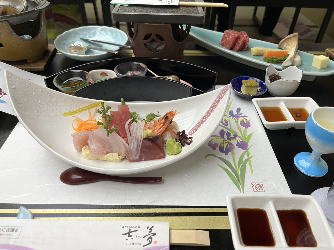 夕食　鮑はオプションでつけて