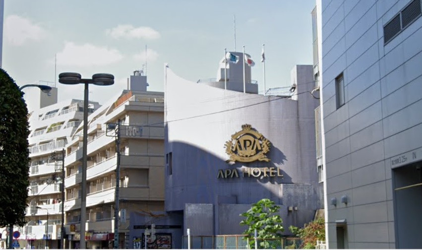 板橋駅前からアパホテル板橋駅前を見た写真です。駅に近いです。