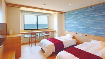 Room / 5