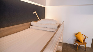 デラックス スタジオ ベッド (複数台) 禁煙