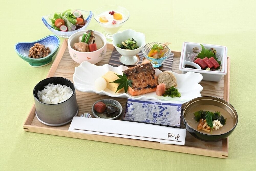 朝食