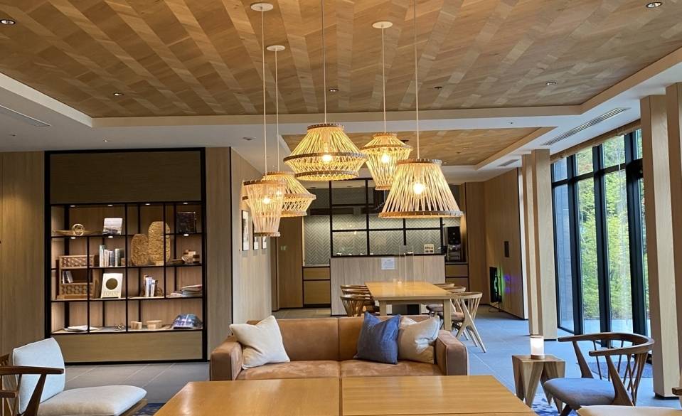 ラウンジ テーブル / 2