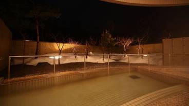 屋外スパ浴槽 / 1