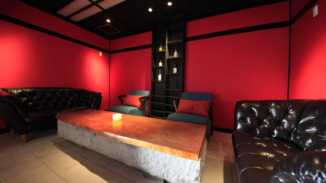 子供が寝たあとは
大人だけで晩酌 / 2